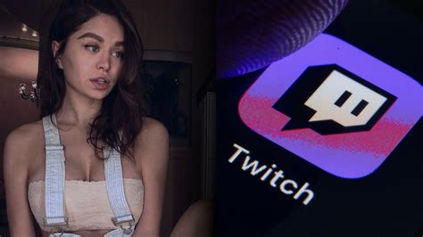 Twitch Streamer Flashing her Boobs on Stream & Accidental Nip SlipBoob Flash - Set 1. . Naked twitch